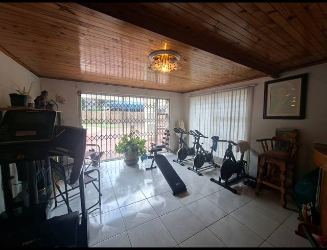 4 BEDROOM HOUSE FOR SALE IN ARCON PARK